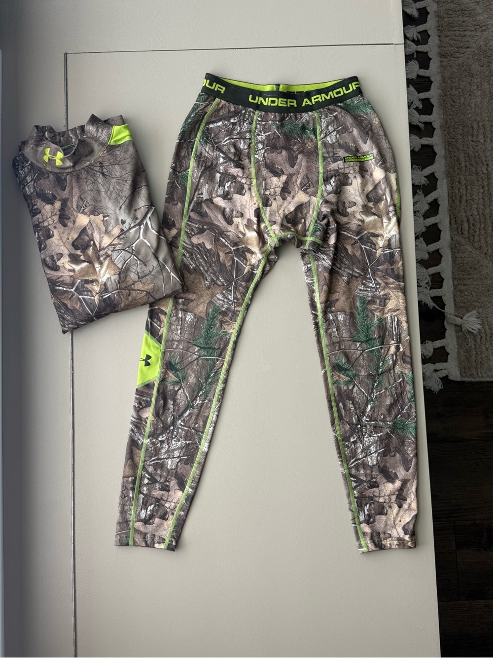Under Armour ColdGear Compression Hunting Base Layer Set LG Realtree Camo